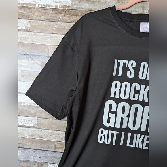 Rock Tee It's Only Rock & Grohl From the Foo Fighters Black Tee New - Picture 3 of 16